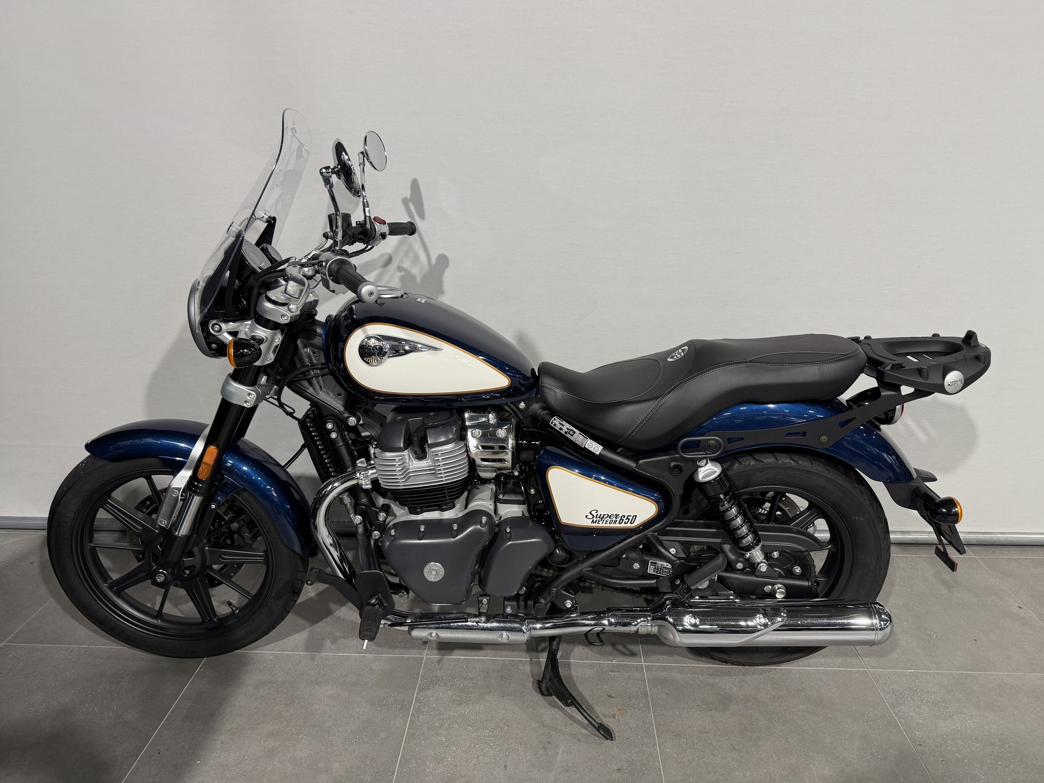 ROYAL-ENFIELD - SUPER METEOR 650