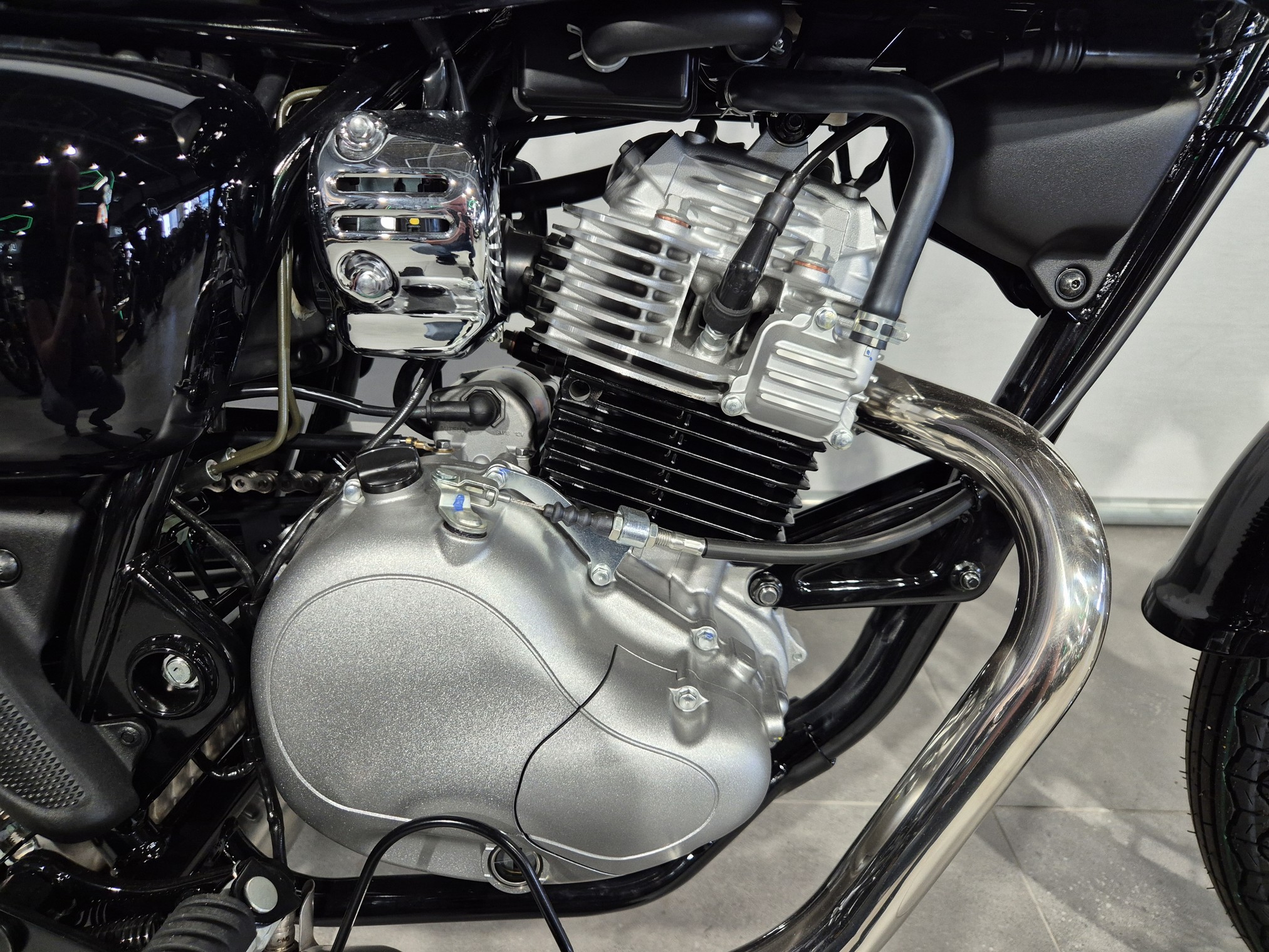 KAWASAKI - Meguro S1