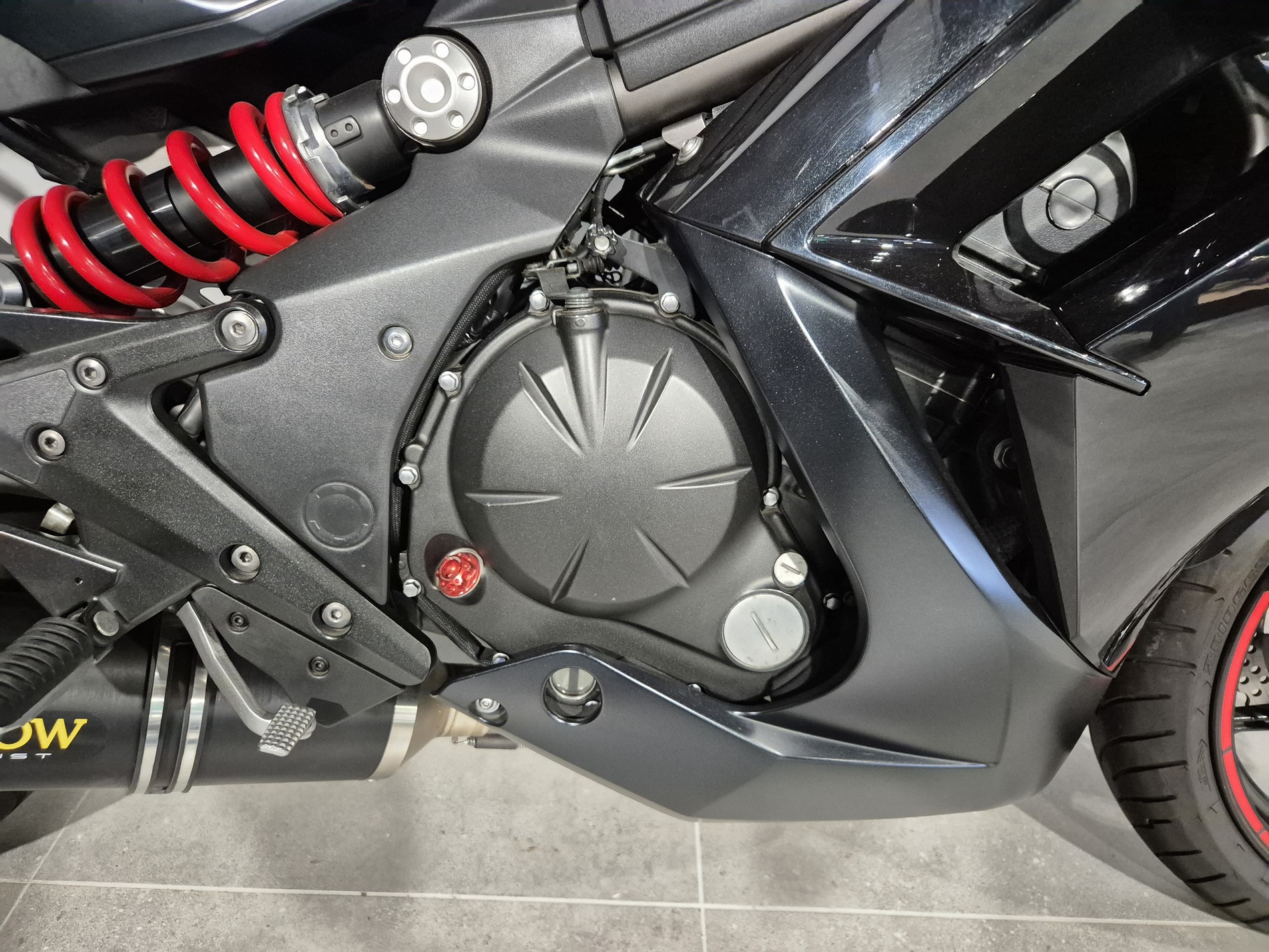 KAWASAKI - ER-6 F