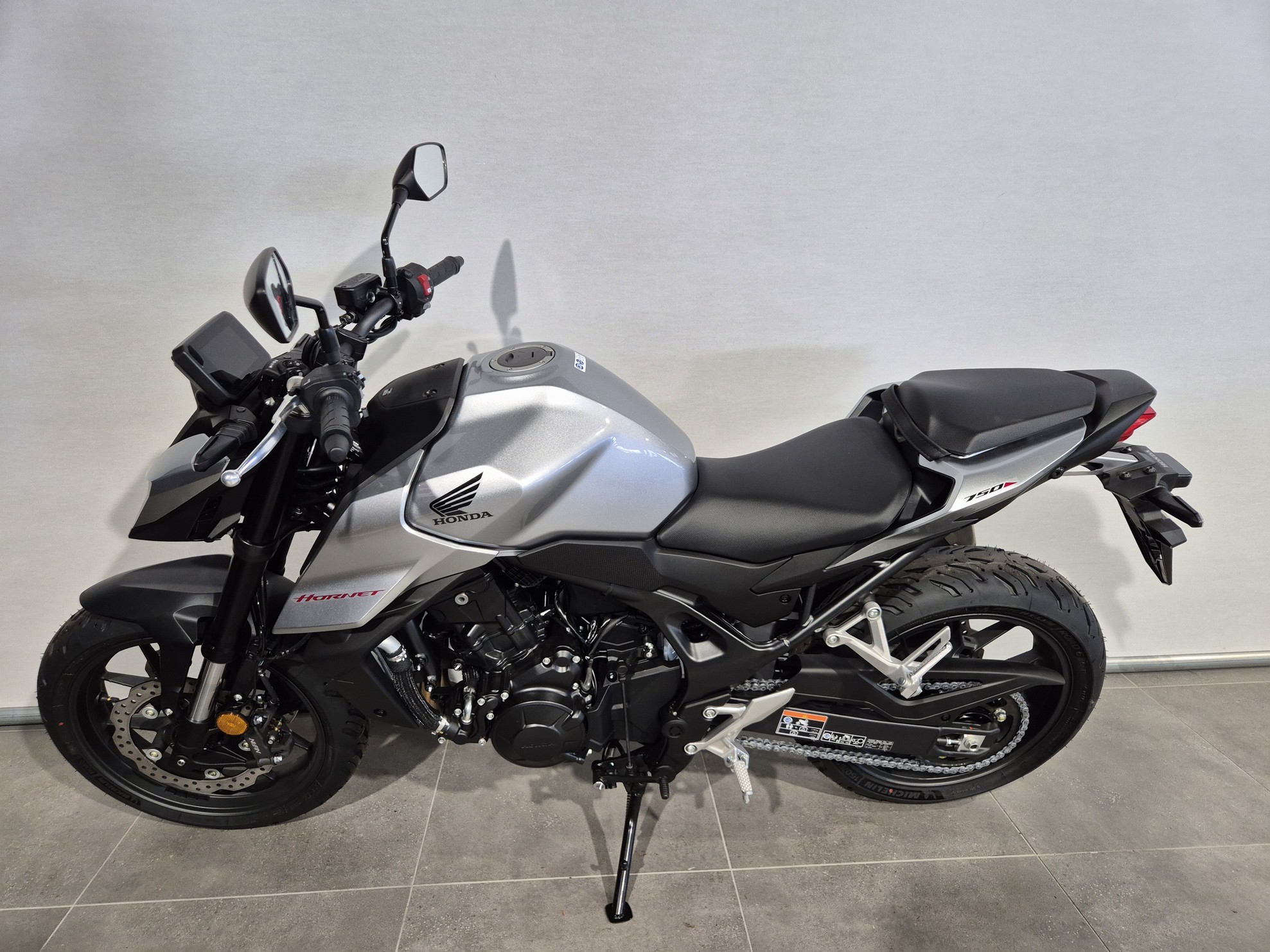 HONDA - CB 750 HORNET