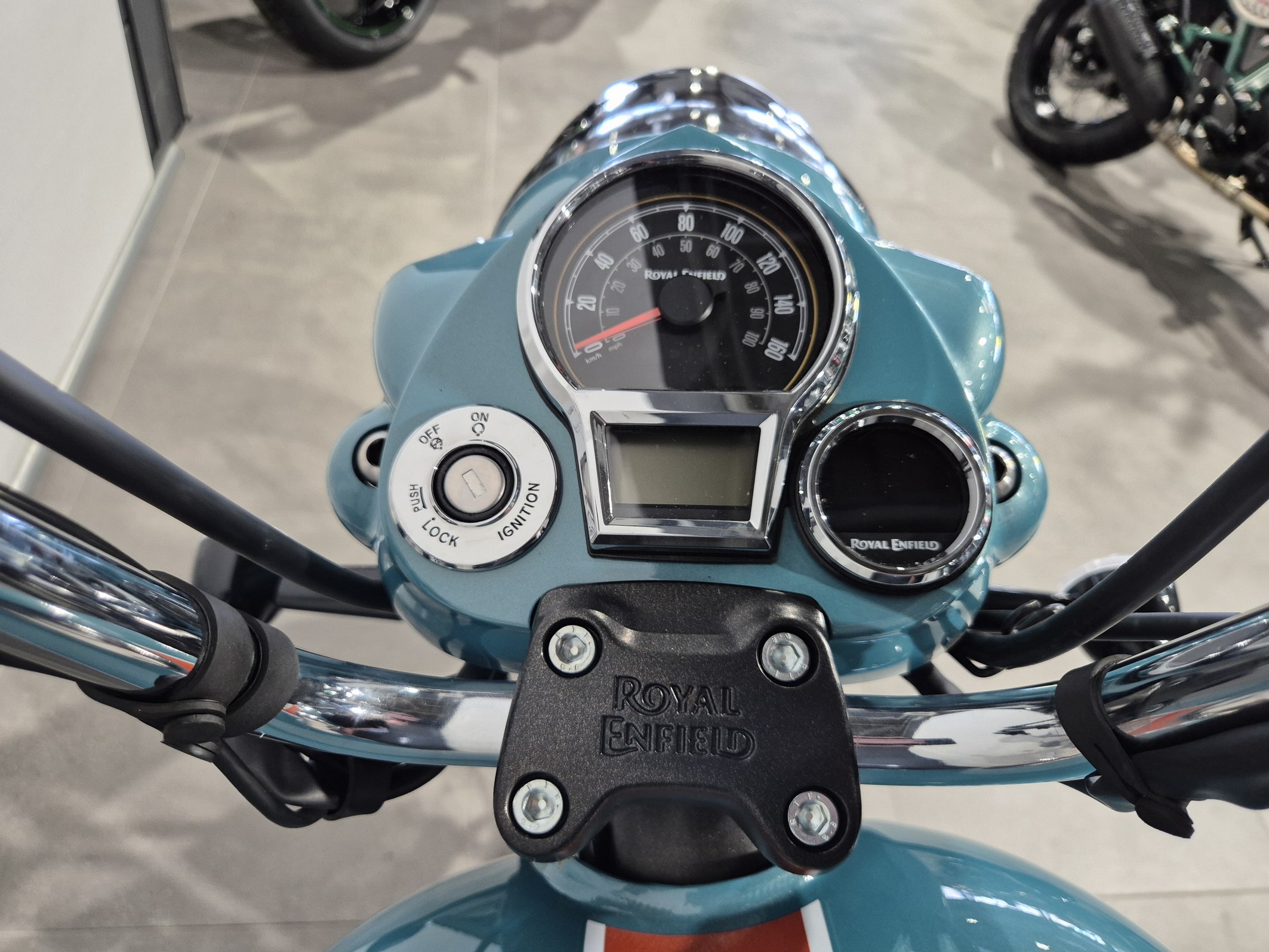 ROYAL-ENFIELD - CLASSIC 350