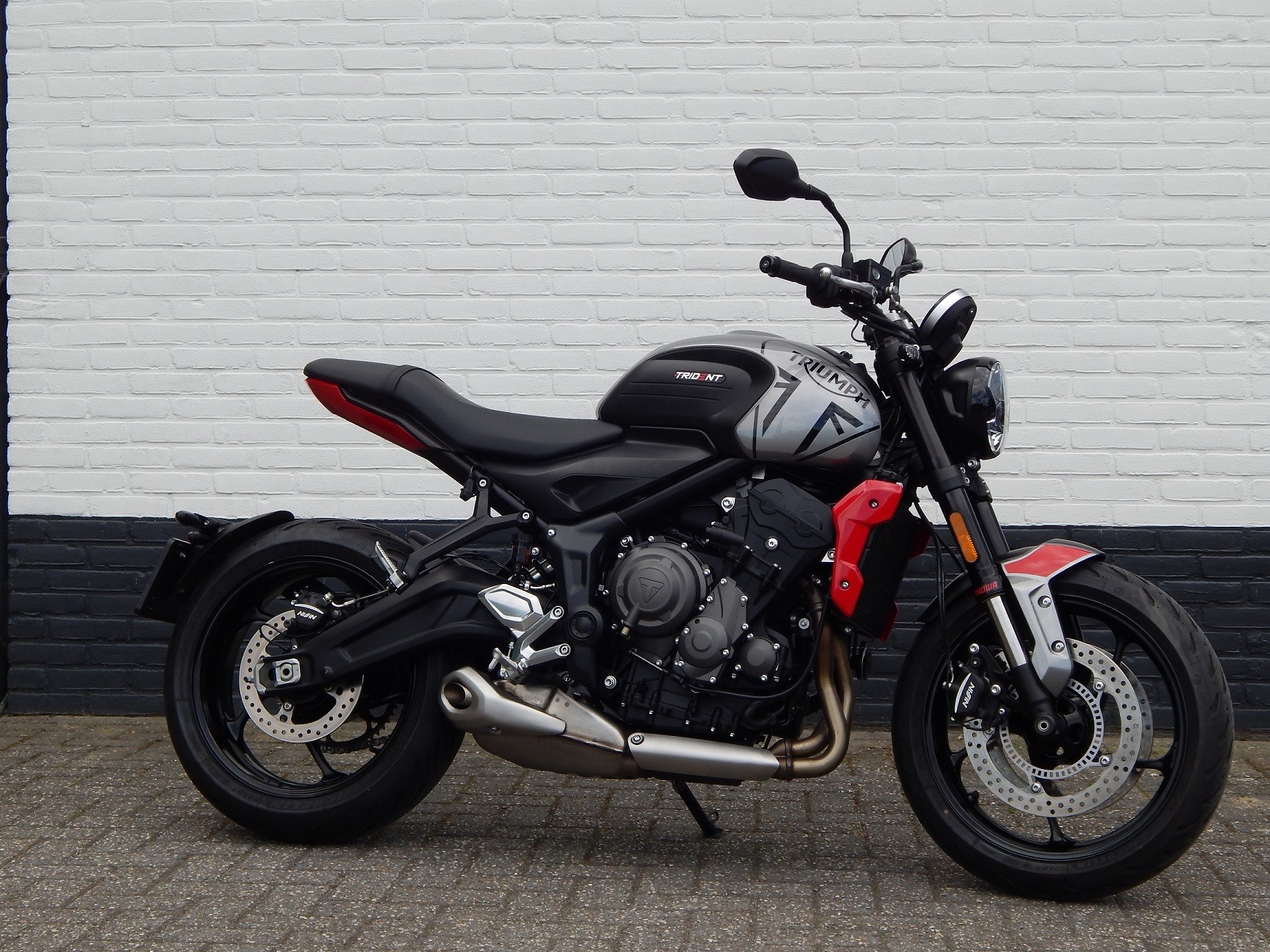 TRIUMPH - TRIDENT 660