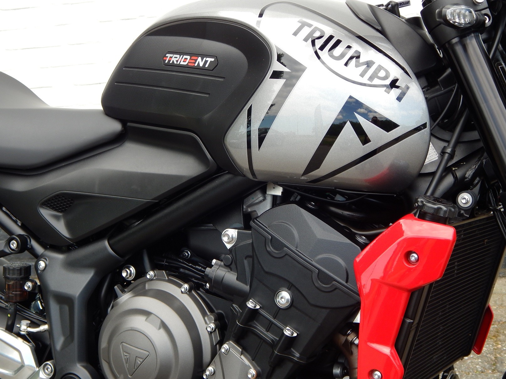 TRIUMPH - TRIDENT 660