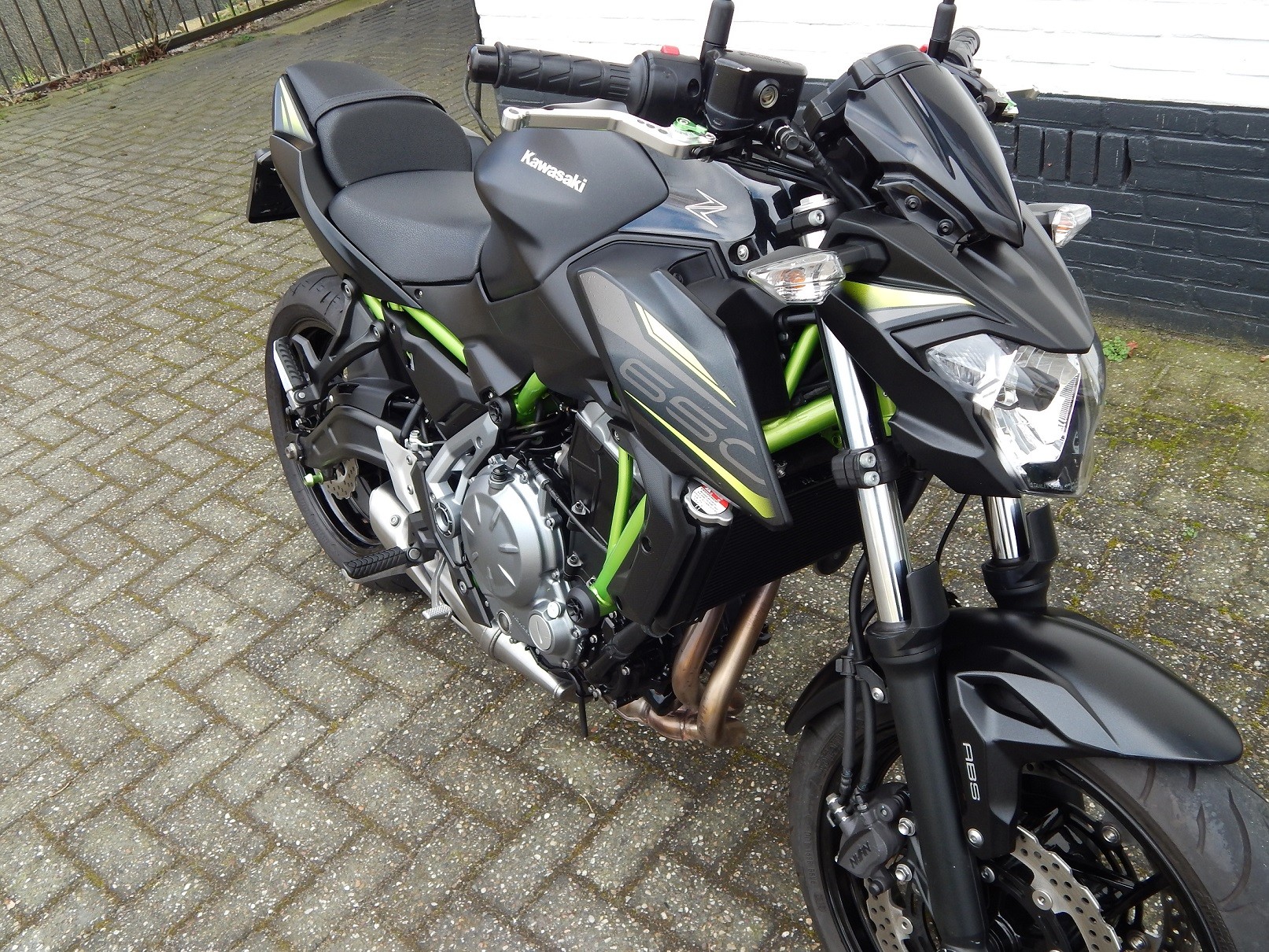 KAWASAKI - Z650