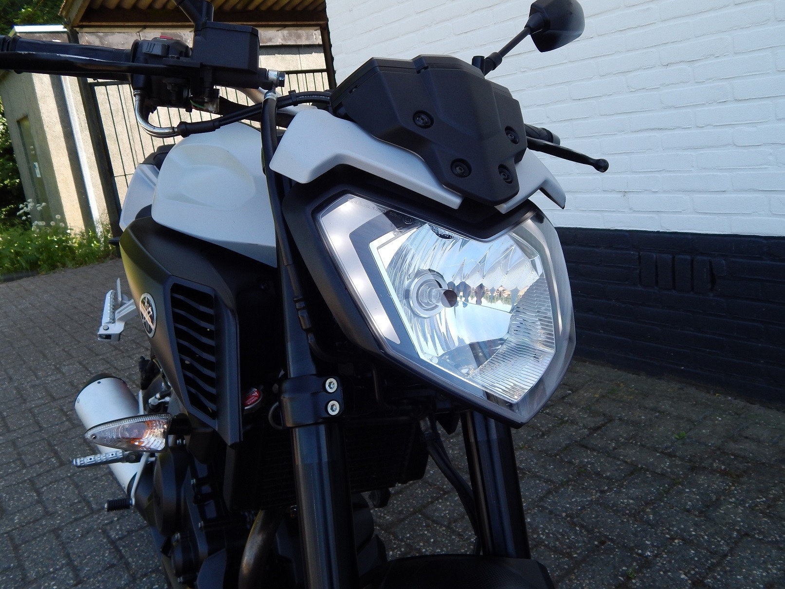 YAMAHA - MT 125