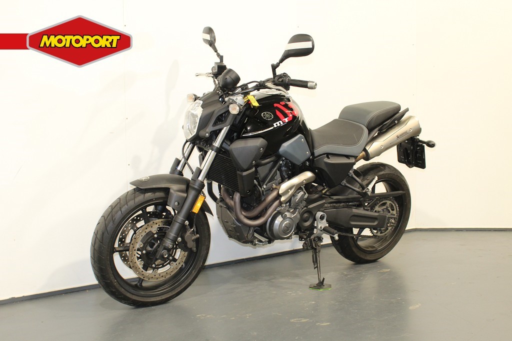 YAMAHA - MT-03
