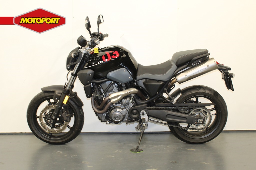 YAMAHA - MT-03