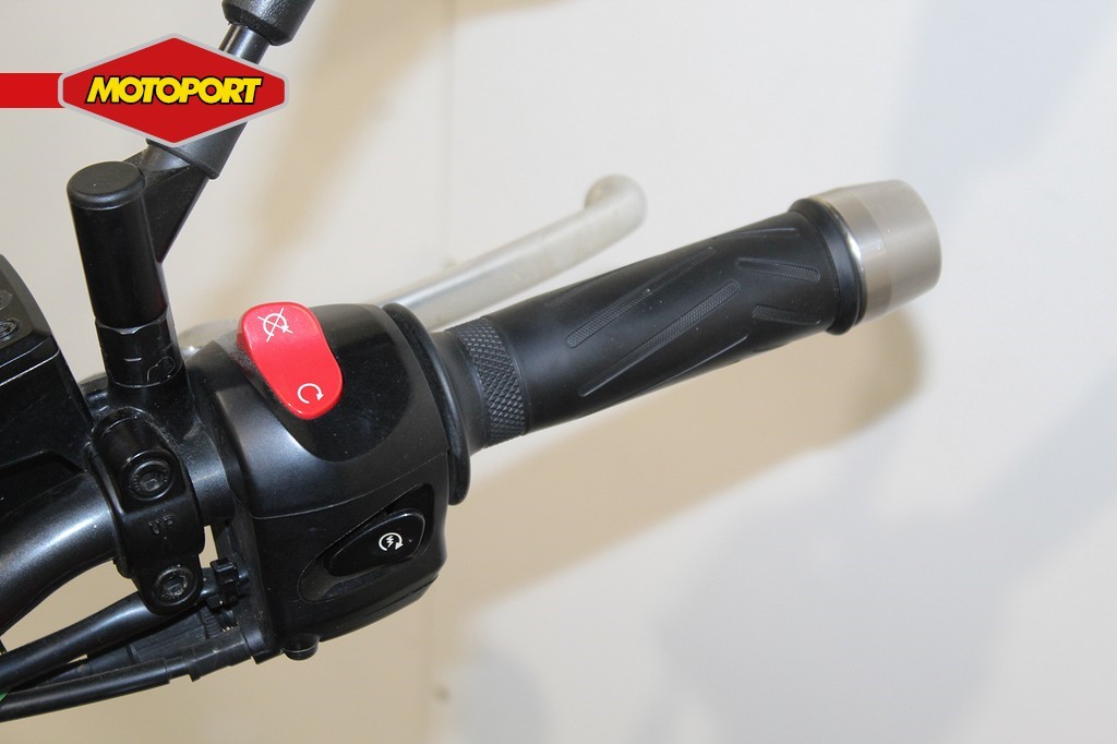 YAMAHA - MT-03