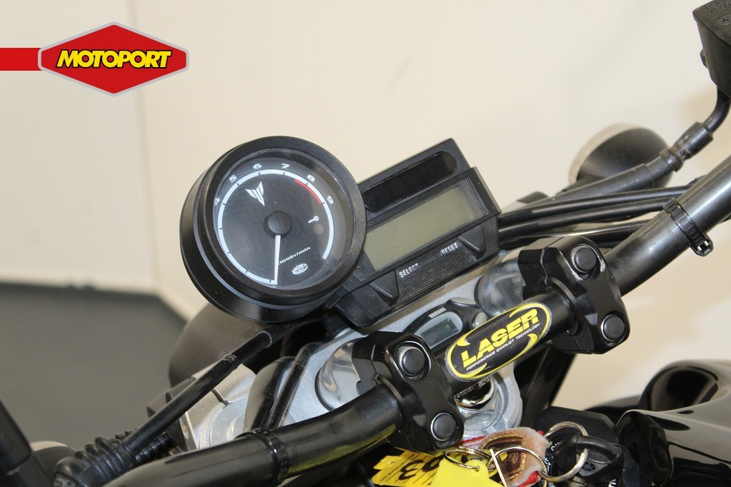 YAMAHA - MT-03
