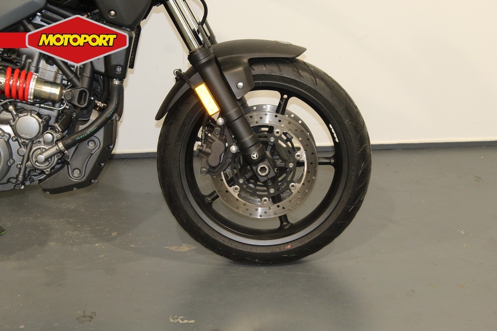 YAMAHA - MT-03