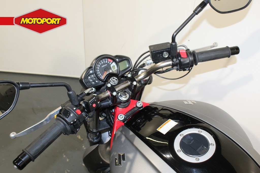 SUZUKI - SFV 650 Gladius ABS