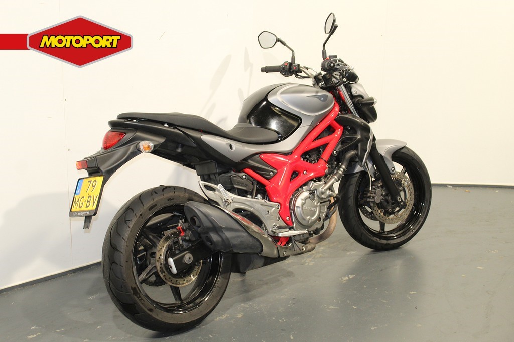 SUZUKI - SFV 650 Gladius ABS