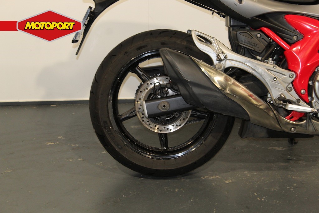 SUZUKI - SFV 650 Gladius ABS
