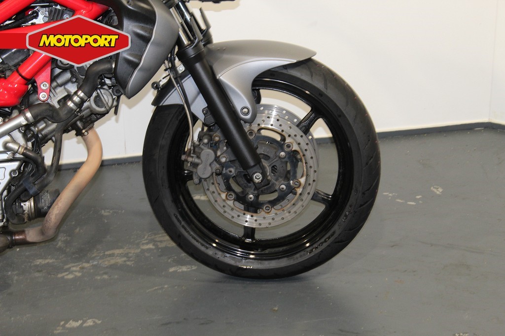 SUZUKI - SFV 650 Gladius ABS