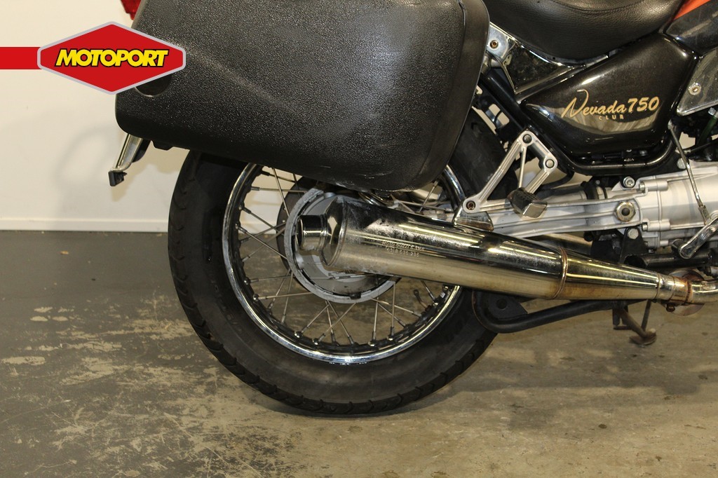 MOTO GUZZI - NEVADA 750