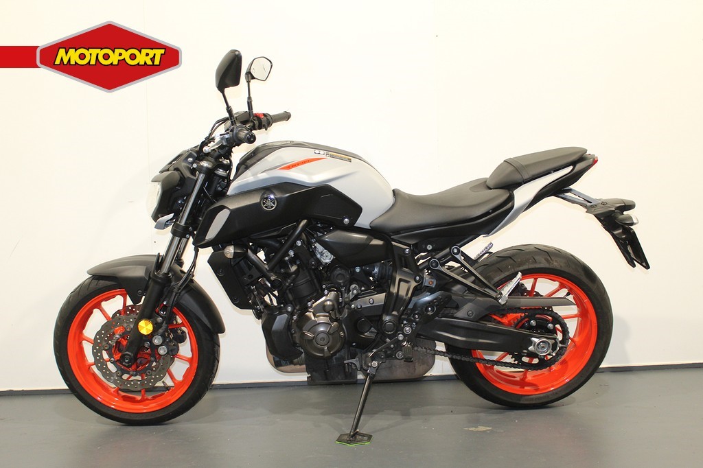 YAMAHA - MT 07