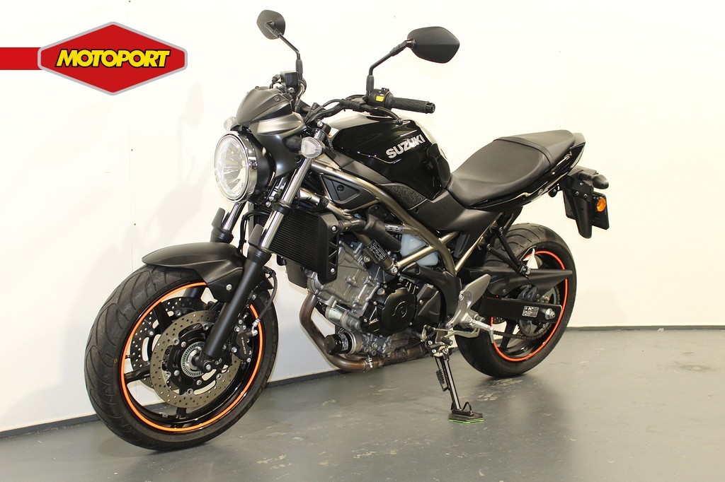 SUZUKI - SV 650