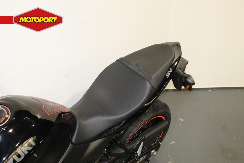 SUZUKI - SV 650