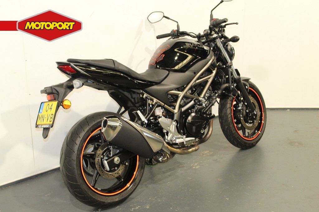SUZUKI - SV 650