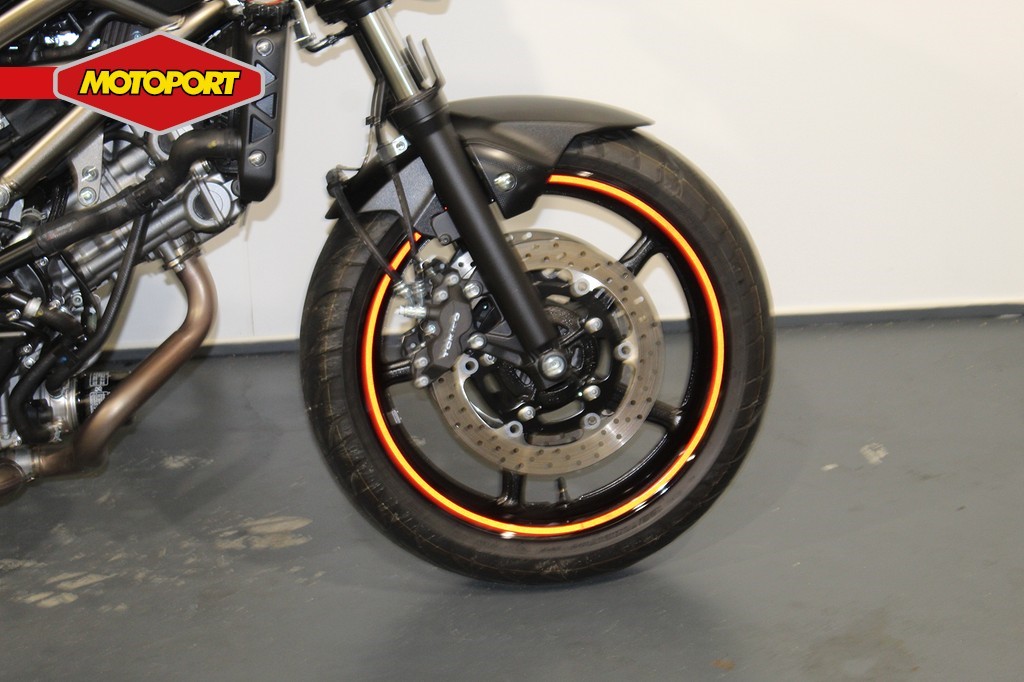 SUZUKI - SV 650