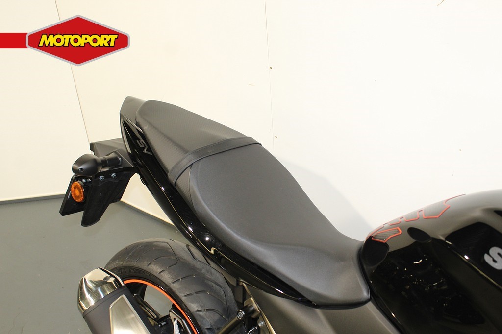SUZUKI - SV 650