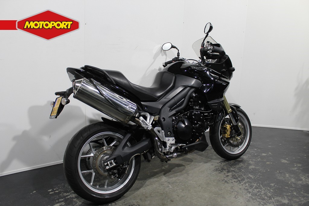 TRIUMPH - TIGER 1050 .