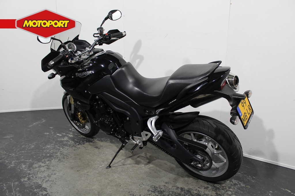 TRIUMPH - TIGER 1050 .