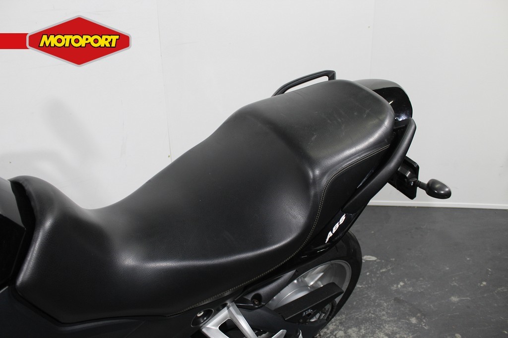 TRIUMPH - TIGER 1050 .