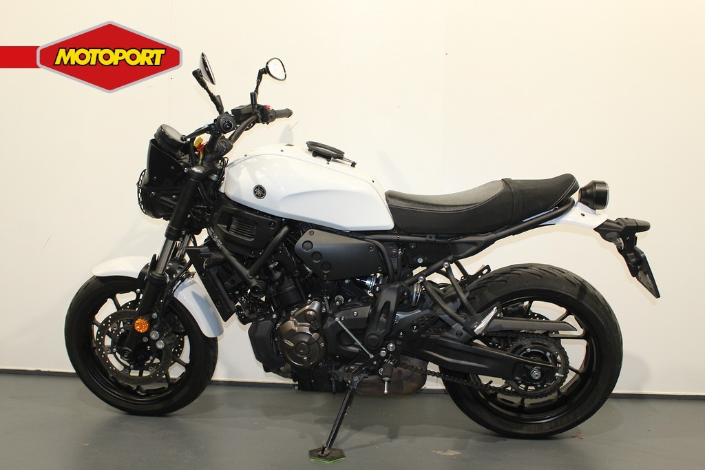 YAMAHA - XSR 700