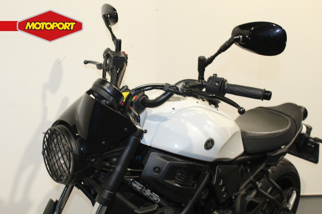 YAMAHA - XSR 700