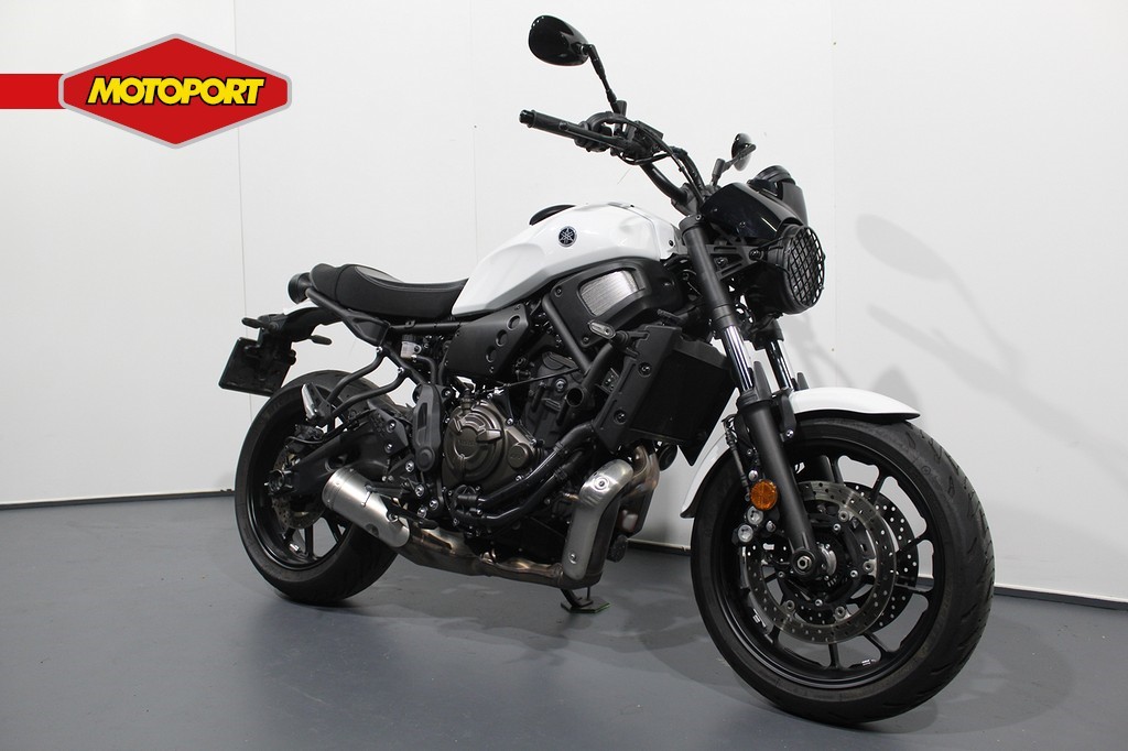 YAMAHA - XSR 700