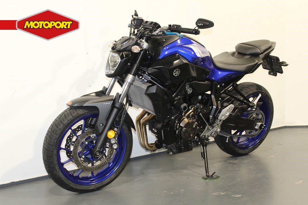 YAMAHA - MT 07