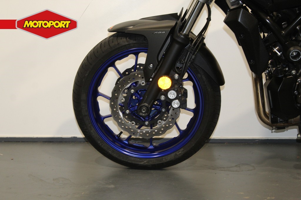 YAMAHA - MT 07