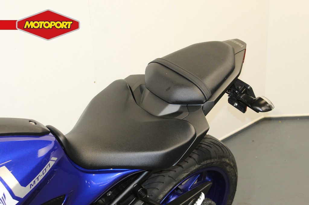 YAMAHA - MT 07