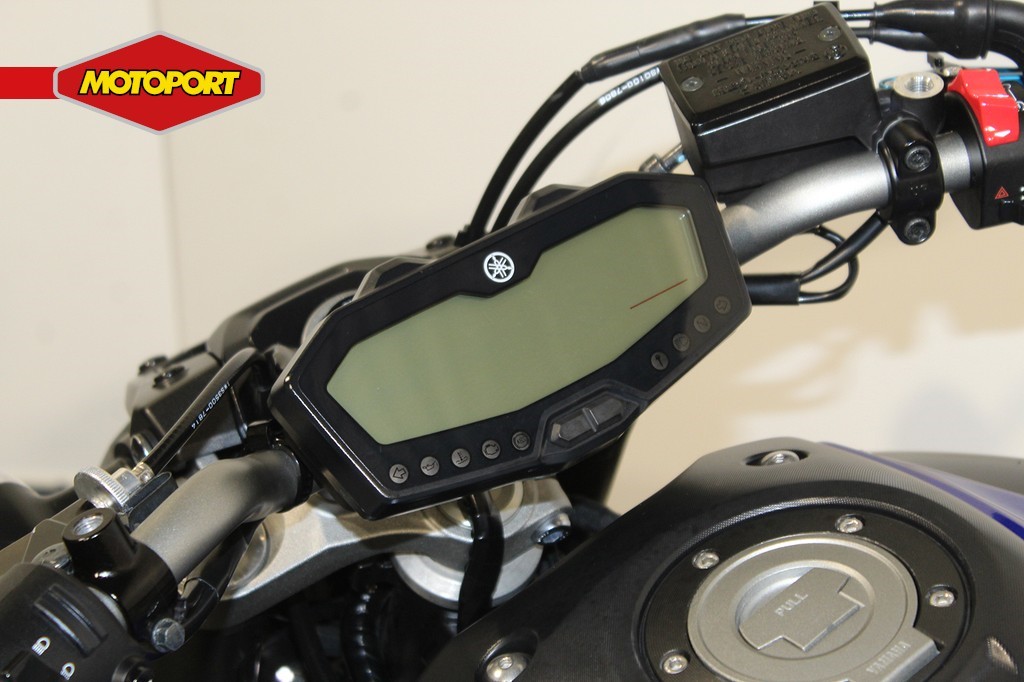 YAMAHA - MT 07