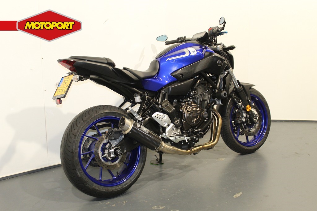 YAMAHA - MT 07