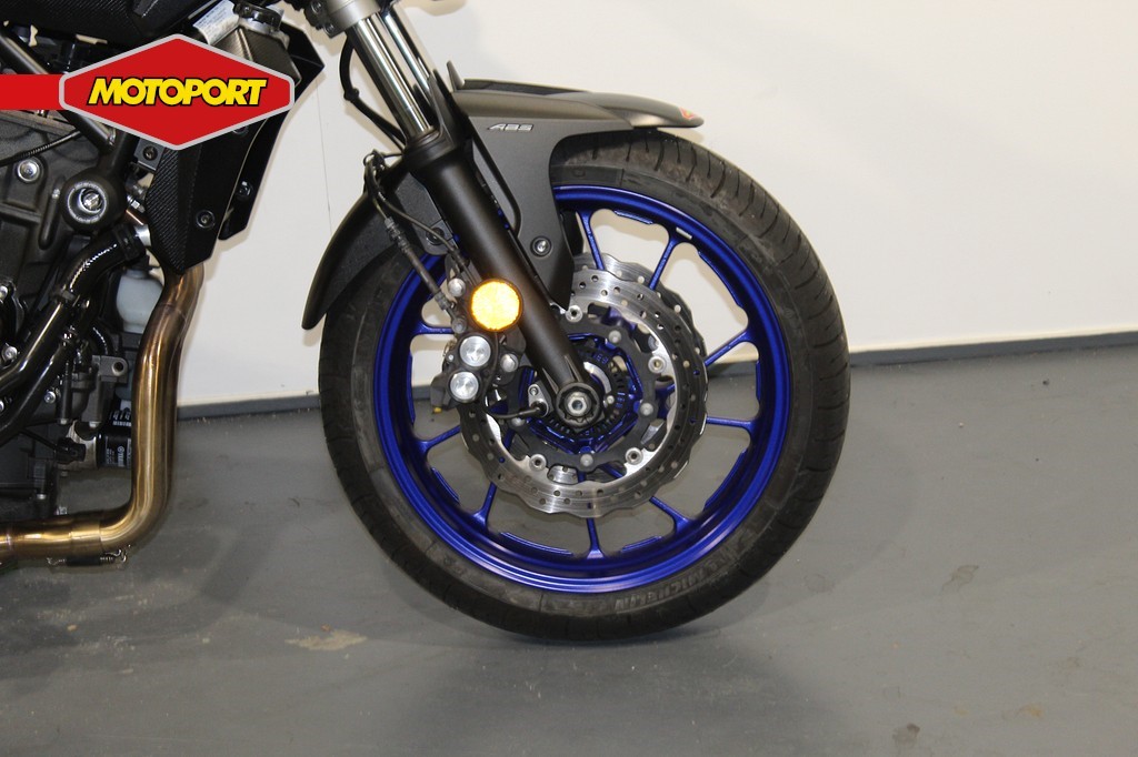 YAMAHA - MT 07