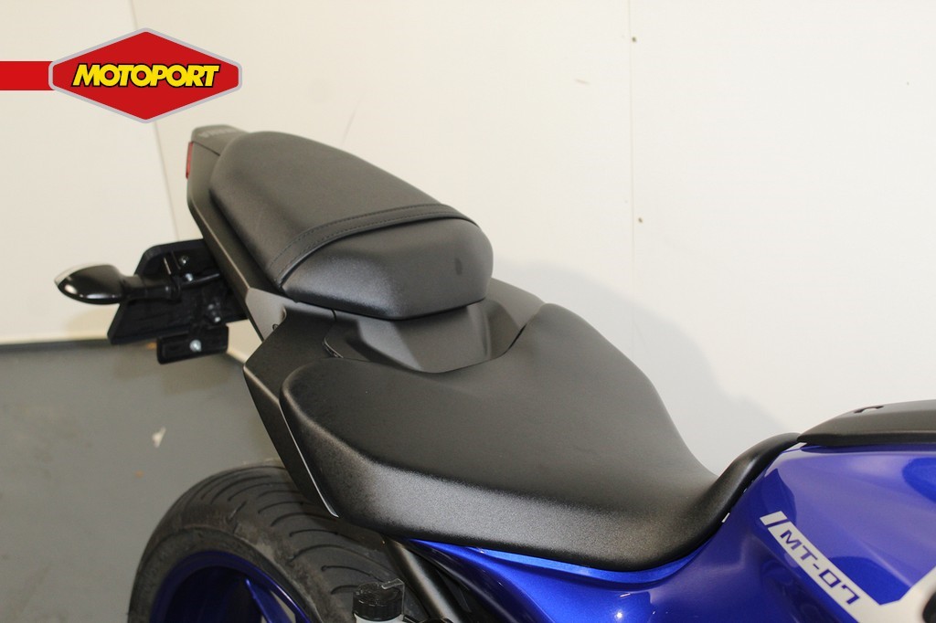YAMAHA - MT 07