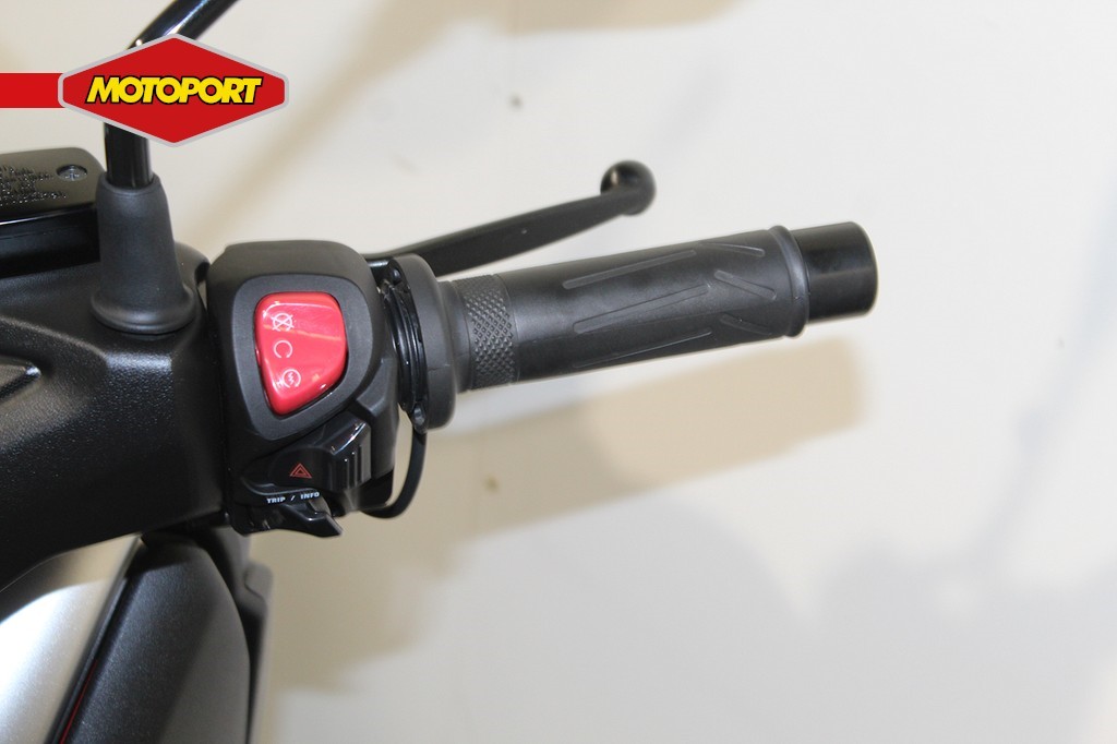 YAMAHA - X-MAX 300