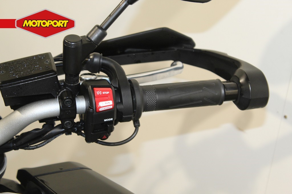 YAMAHA - MT 10 Tourer Edition