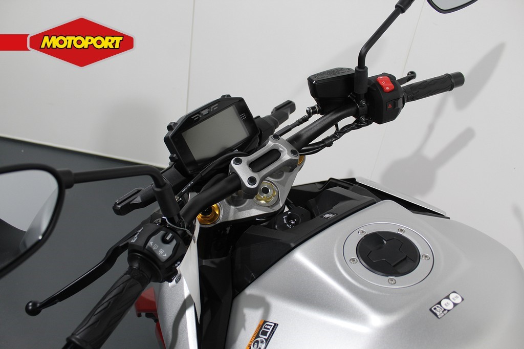 SUZUKI - GSX S 1000
