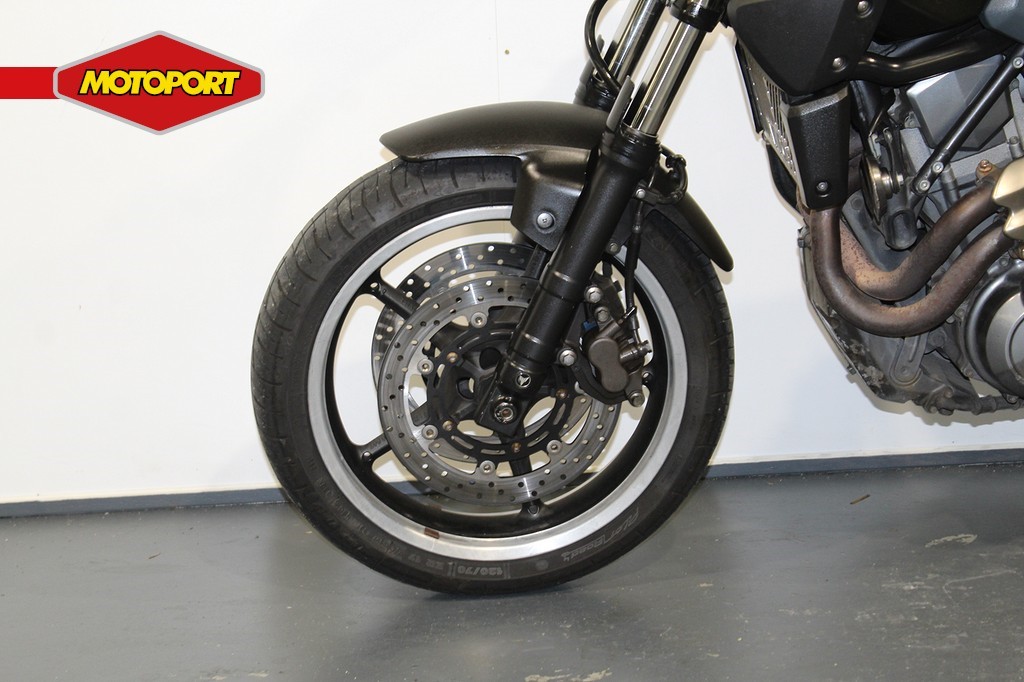 YAMAHA - MT 03