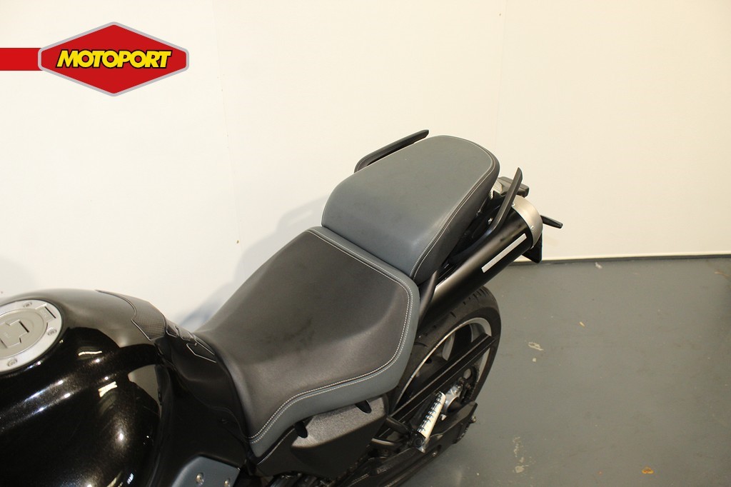 YAMAHA - MT 03