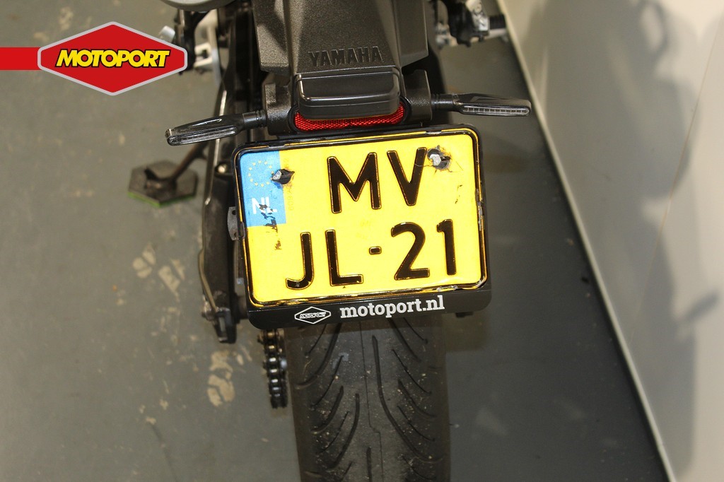 YAMAHA - MT 03
