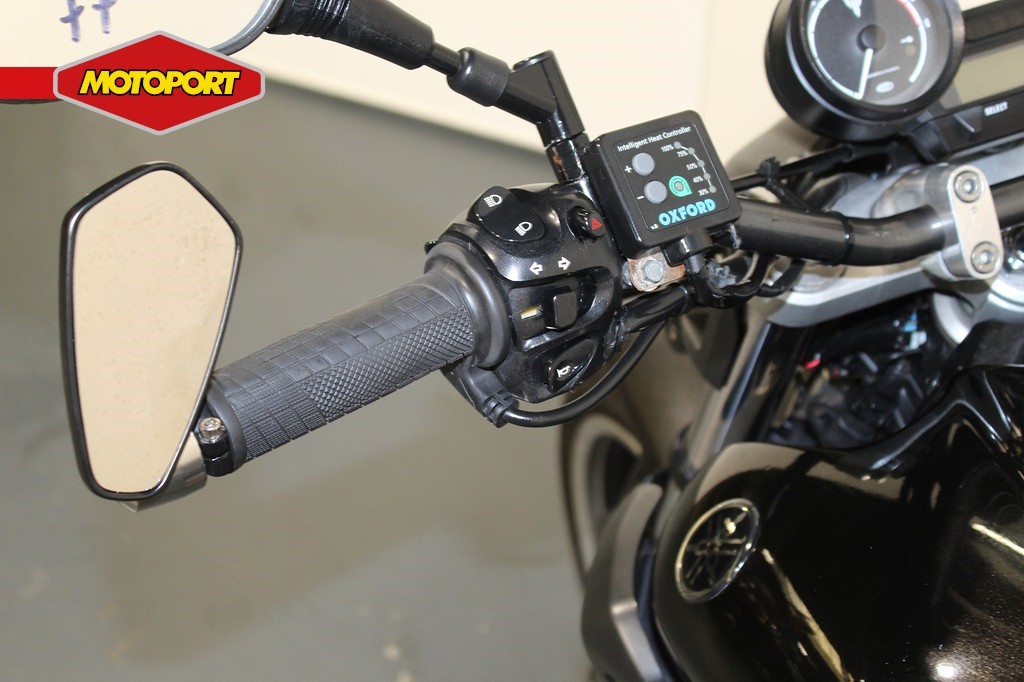 YAMAHA - MT 03