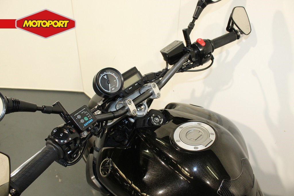 YAMAHA - MT 03