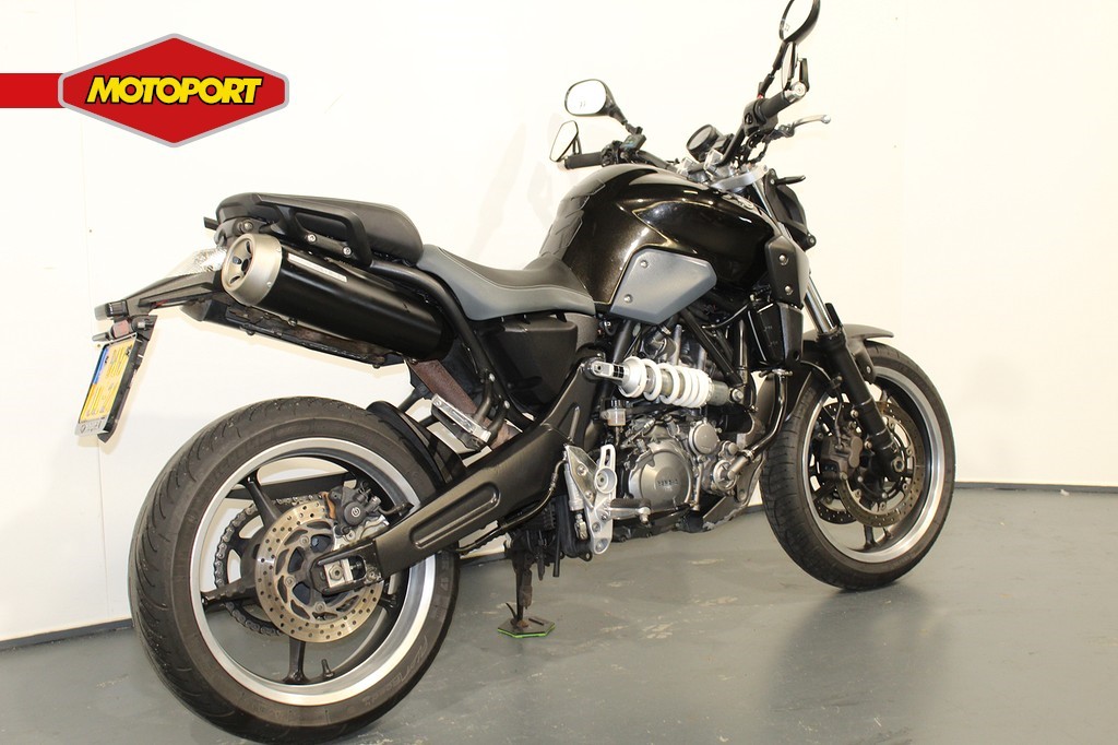 YAMAHA - MT 03
