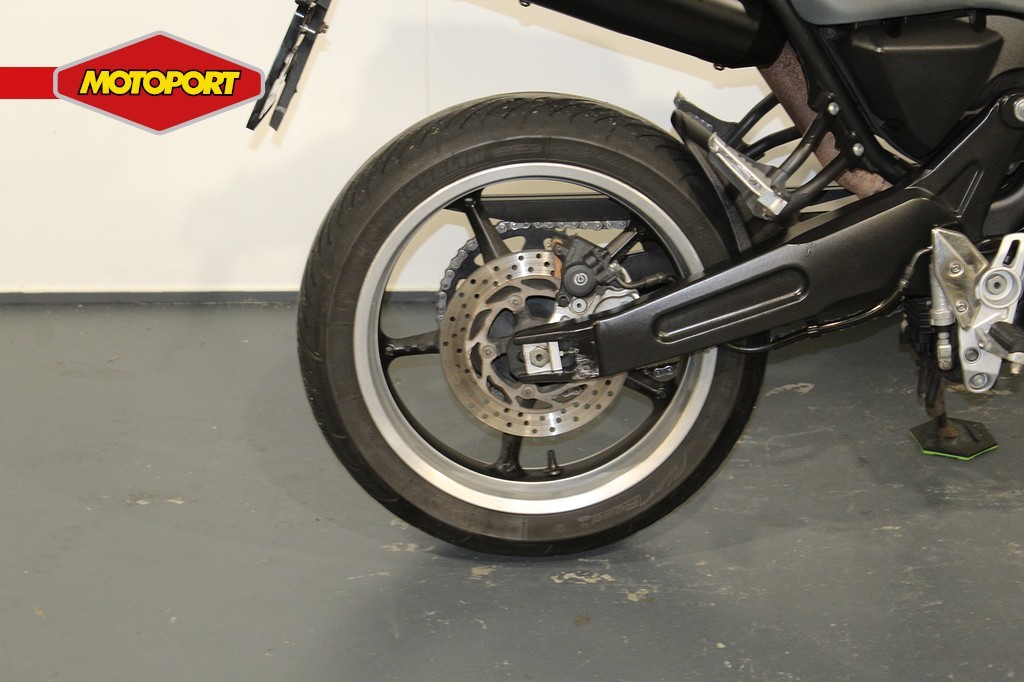 YAMAHA - MT 03