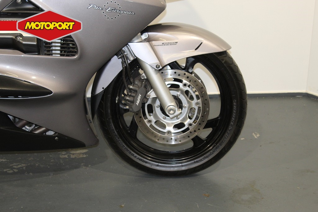 HONDA - ST 1300 Pan European