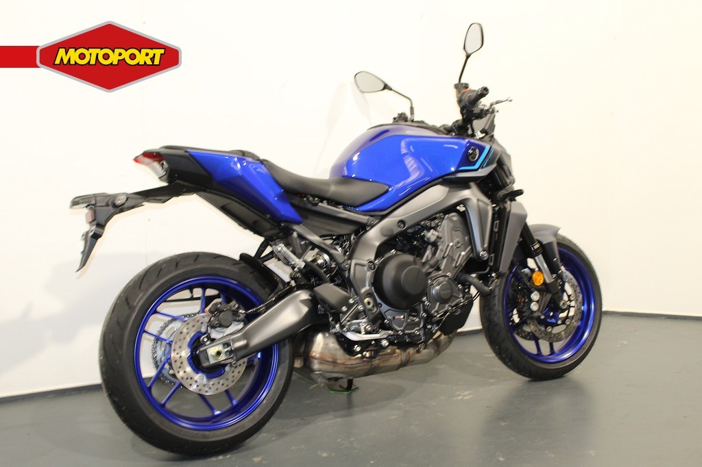 YAMAHA - MT 09